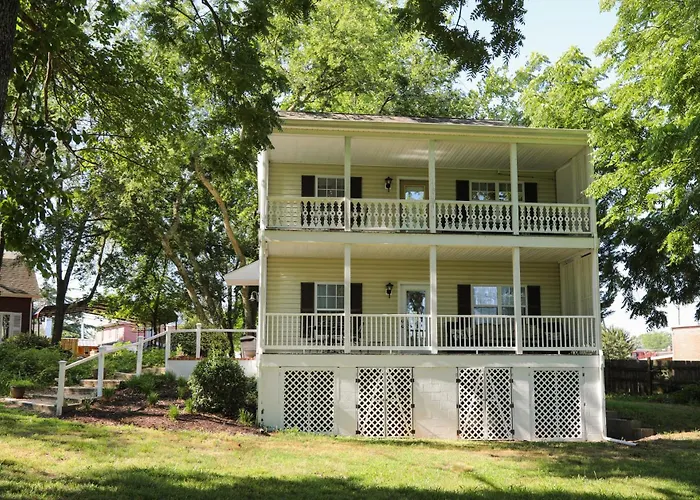 Cypress River Inn & Spa
